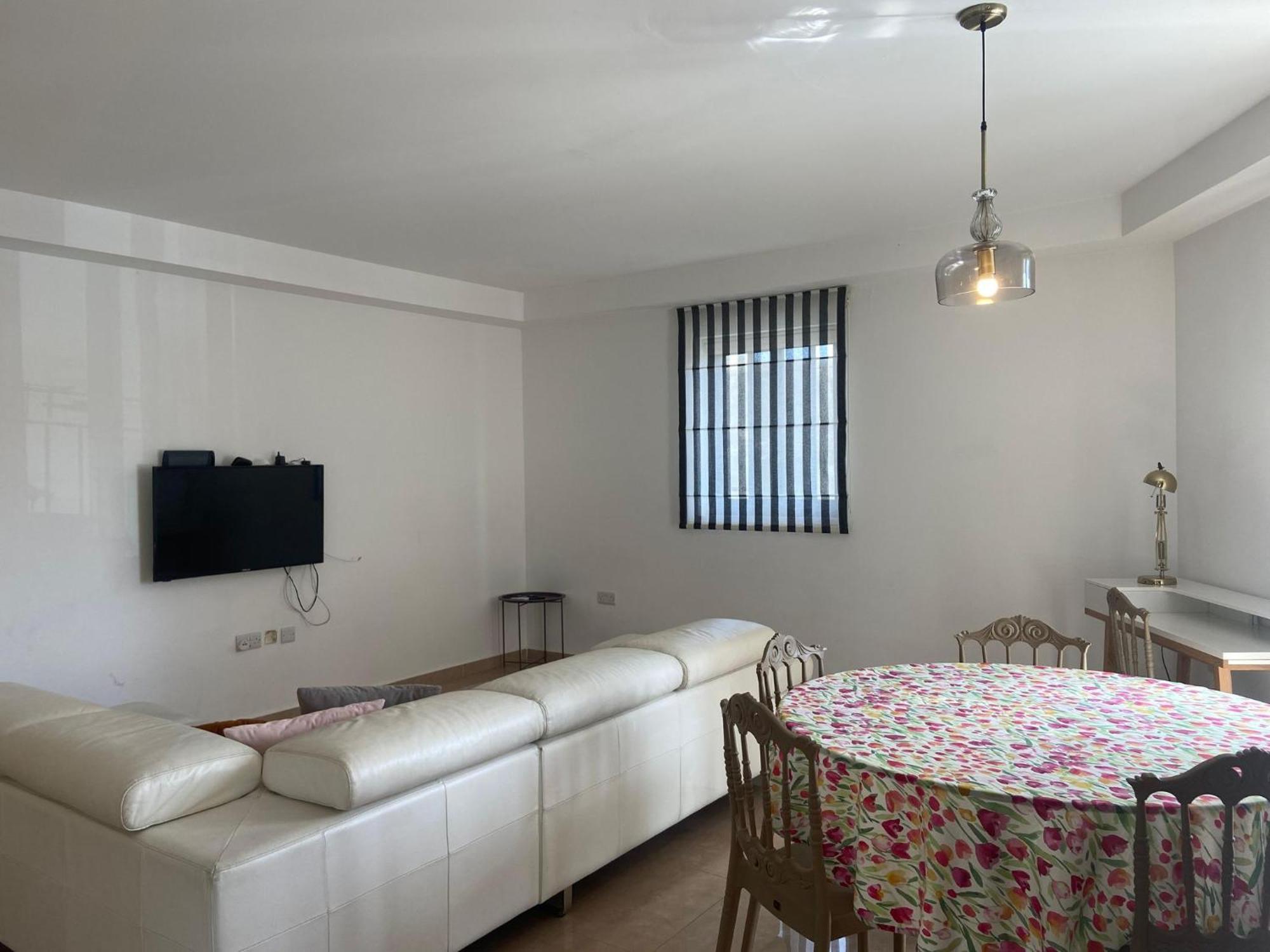 Cozy 2 Bedroom Apartment Near Seafront Gzira Exterior photo